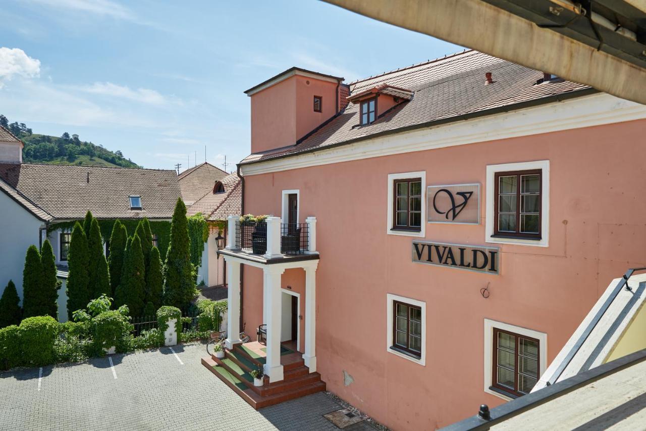 Vivaldi Apartments Mikulov Exterior foto
